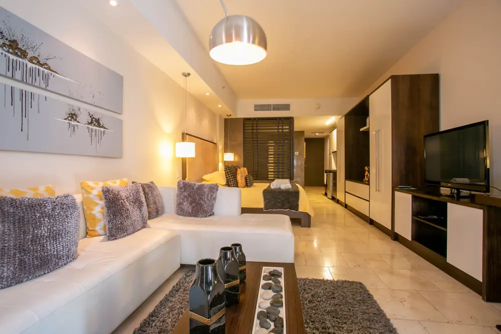 30-Day Hotel Discount