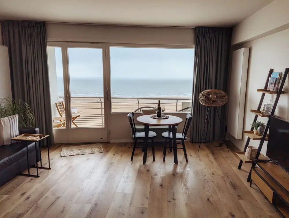 Furnished vs Hotel Monthly - Furnished Apartment vs Hotel Monthly Cost Toronto
