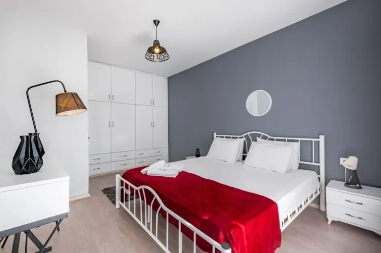 Monthly Airbnb vs Hotel - Monthly Airbnb vs Extended Stay Hotel Cost New York